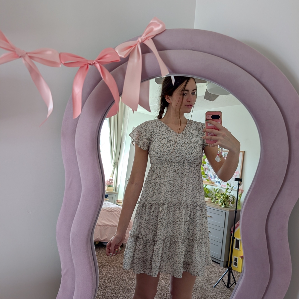 Cream Floral Flowy Tiered Dress Size XS